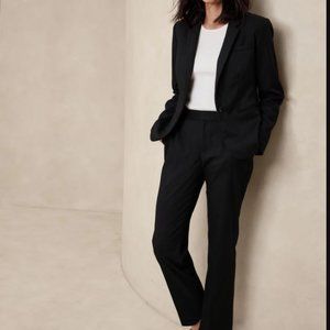 Banana Republic Avery Two Piece Suit (Pants & Matching Blazer) in Navy
